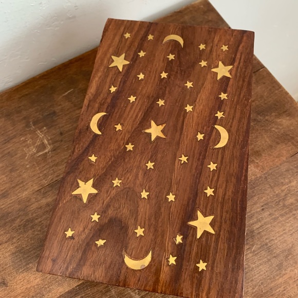Celestial Stars and Moon Brass Inlay Jewelry Storage Box - Picture 7 of 11